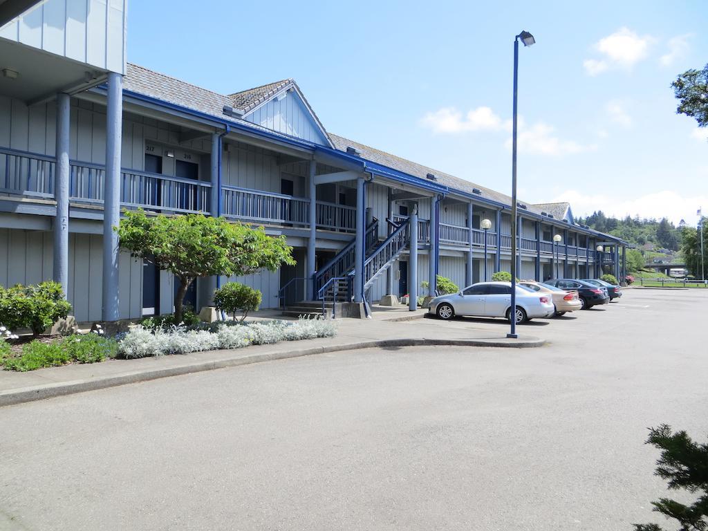 Edgewater Inn And Suites, Ascend Hotel Collection Coos Bay Exterior foto